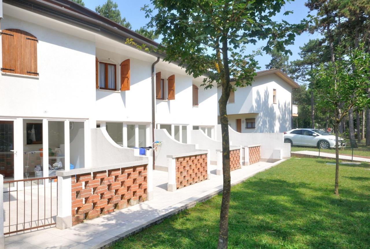 Villaggio Delfino Bibione Exterior foto